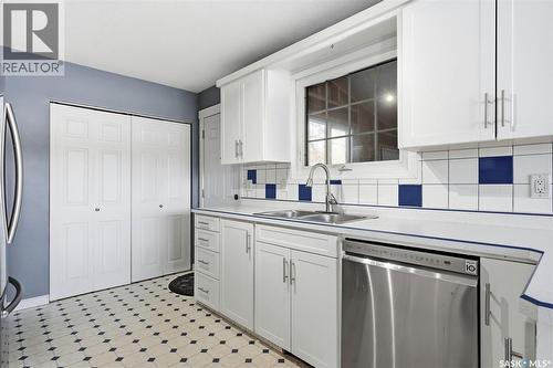 2504 Grant Road, Regina, SK - Indoor Photo Showing Kitchen With Double Sink