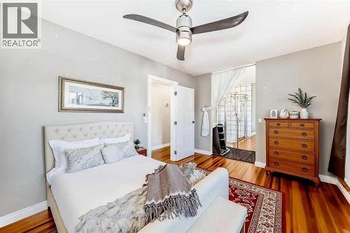 919 Robert Road Ne, Calgary, AB - Indoor Photo Showing Bedroom