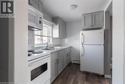 8 CLEVELAND Street Unit# 2  Thorold, ON L2V 3K2