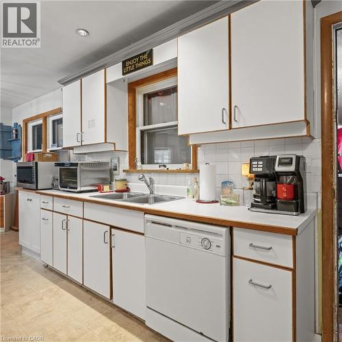 19 Perkell Place, Kitchener, ON - Indoor Photo Showing Kitchen With Double Sink