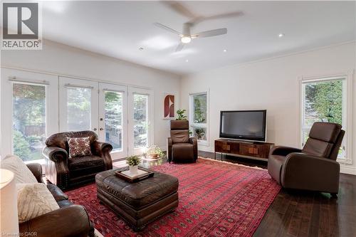 106 Appleby Place, Burlington, ON - Indoor Photo Showing Living Room