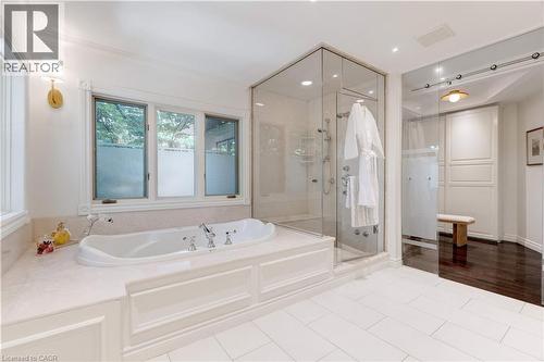 106 Appleby Place, Burlington, ON - Indoor Photo Showing Bathroom