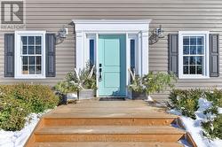 Inviting Front Entry - 