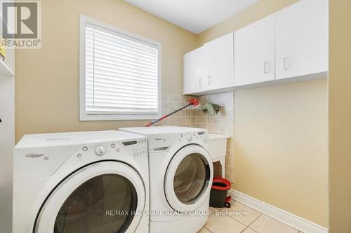 41 Bramblegrove Crescent, Ottawa, ON - Indoor Photo Showing Laundry Room