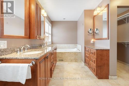 41 Bramblegrove Crescent, Ottawa, ON - Indoor Photo Showing Bathroom