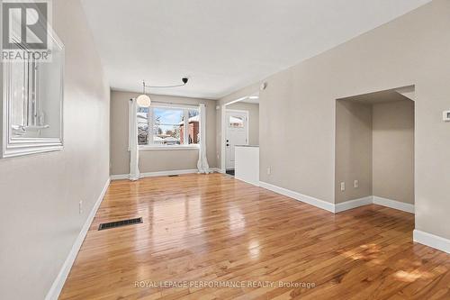 Original hardwood - 975 Sheridan Avenue, Ottawa, ON - Indoor Photo Showing Other Room