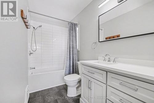 Fully renovated main bath - 975 Sheridan Avenue, Ottawa, ON - Indoor Photo Showing Bathroom