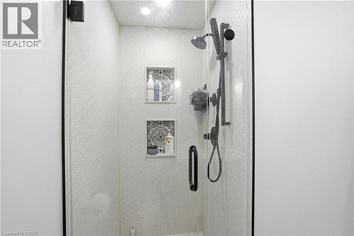 2018 Chrisdon Road, Burlington, ON - Indoor Photo Showing Bathroom