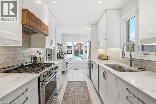 2018 Chrisdon Road, Burlington, ON - Indoor Photo Showing Kitchen With Upgraded Kitchen