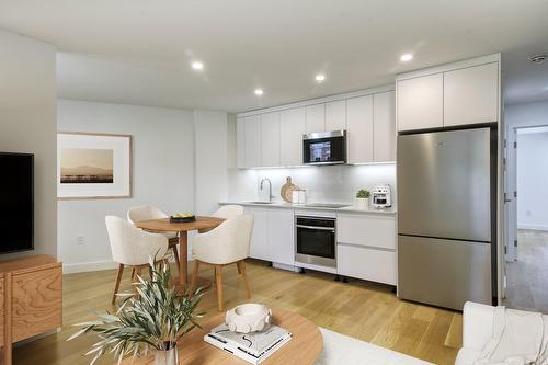 Salle à manger - 5-10 Av. Rosemount, Westmount, QC - Indoor Photo Showing Kitchen With Upgraded Kitchen