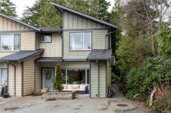 6-625 Hellesen Dr  Tofino, BC V0R 2Z0
