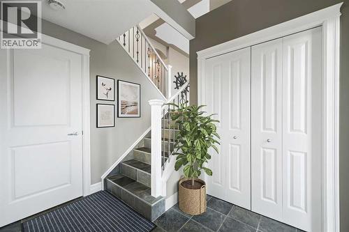 5619 Coach Hill Road Sw, Calgary, AB - Indoor Photo Showing Other Room