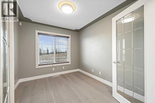 5619 Coach Hill Road Sw, Calgary, AB - Indoor Photo Showing Other Room