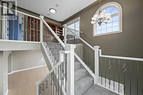 5619 Coach Hill Road Sw, Calgary, AB - Indoor Photo Showing Other Room