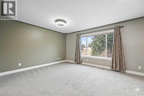 5619 Coach Hill Road Sw, Calgary, AB - Indoor Photo Showing Other Room