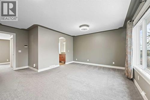 5619 Coach Hill Road Sw, Calgary, AB - Indoor Photo Showing Other Room