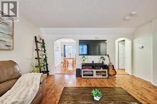 2366 Eversyde Avenue Sw, Calgary, AB - Indoor Photo Showing Living Room