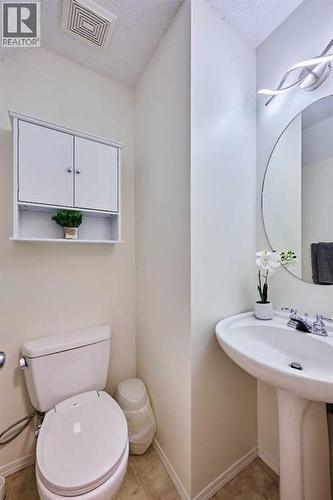 2366 Eversyde Avenue Sw, Calgary, AB - Indoor Photo Showing Bathroom