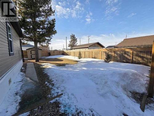 4916 49 Street, Botha, AB - Outdoor