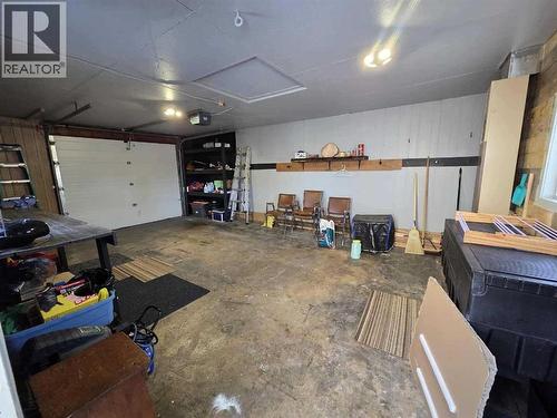 4916 49 Street, Botha, AB - Indoor Photo Showing Garage