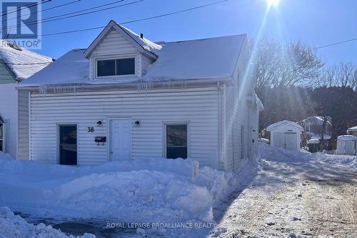 38 STANLEY STREET  Quinte West (Trenton Ward), ON K8V 4V2