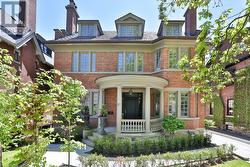 121 ROXBOROUGH DRIVE  Toronto, ON M4W 1X5