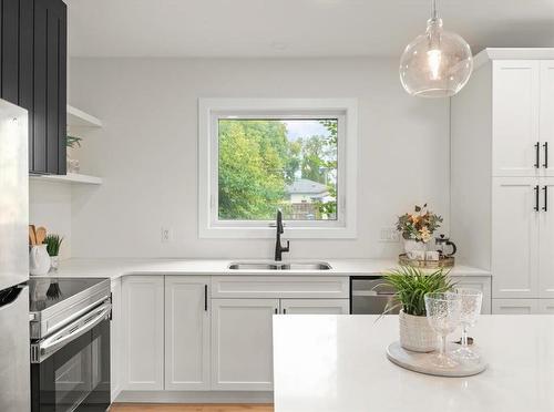 242 Kenaston Boulevard, Winnipeg, MB 