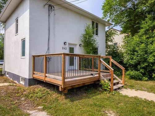 242 Kenaston Boulevard, Winnipeg, MB 