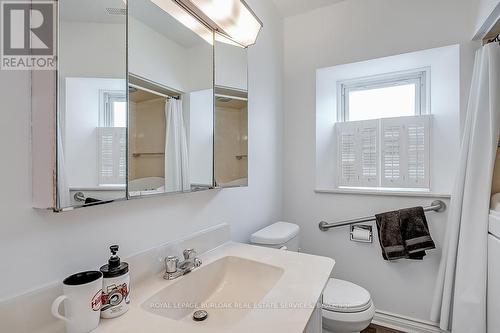 50 Sanders Boulevard, Hamilton, ON - Indoor Photo Showing Bathroom