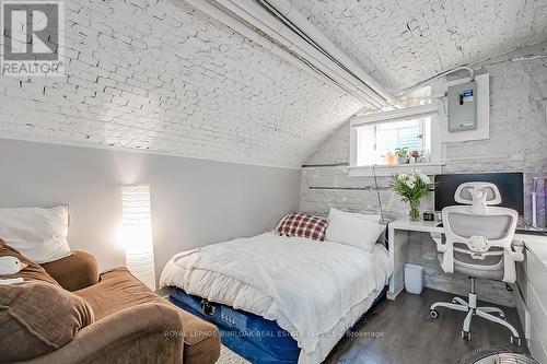 50 Sanders Boulevard, Hamilton, ON - Indoor Photo Showing Bedroom