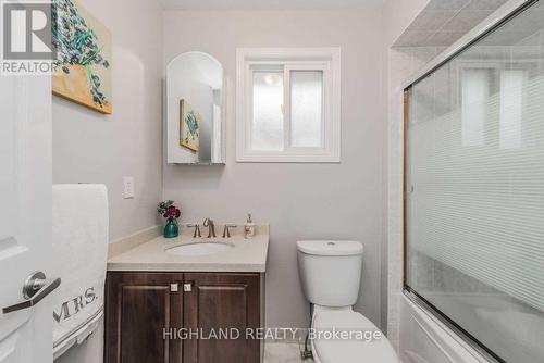 4566 Longmoor Road, Mississauga, ON - Indoor Photo Showing Bathroom