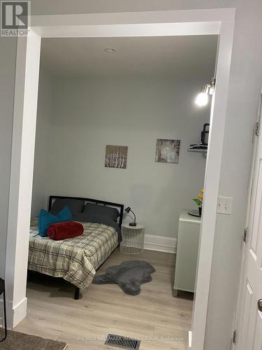 115 Carruthers Avenue, Ottawa, ON - Indoor Photo Showing Bedroom