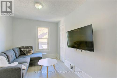 115 Carruthers Avenue, Ottawa, ON - Indoor Photo Showing Living Room