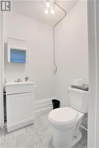 115 Carruthers Avenue, Ottawa, ON - Indoor Photo Showing Bathroom