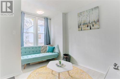 115 Carruthers Avenue, Ottawa, ON - Indoor Photo Showing Living Room