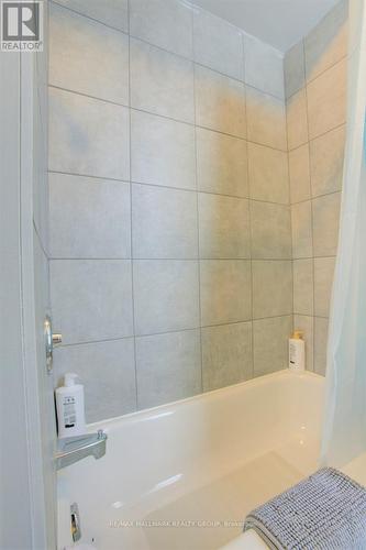 115 Carruthers Avenue, Ottawa, ON - Indoor Photo Showing Bathroom