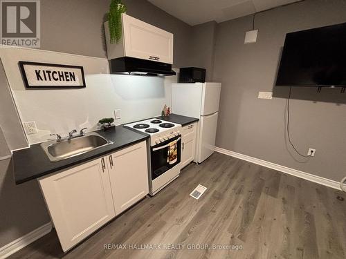 115 Carruthers Avenue, Ottawa, ON - Indoor Photo Showing Kitchen