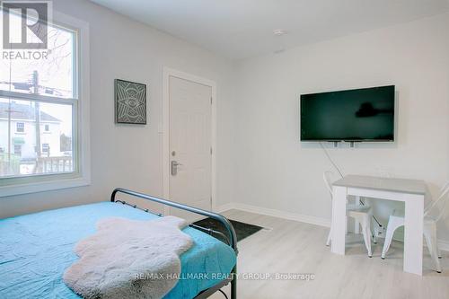 115 Carruthers Avenue, Ottawa, ON - Indoor Photo Showing Bedroom