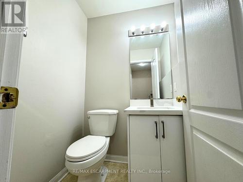 2218 Shadetree Avenue, Burlington, ON - Indoor Photo Showing Bathroom