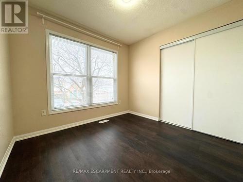 2218 Shadetree Avenue, Burlington, ON - Indoor Photo Showing Other Room