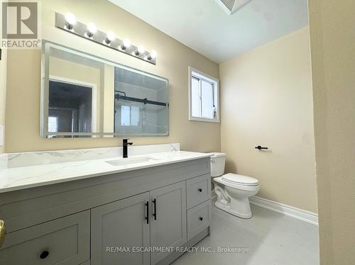 2218 Shadetree Avenue, Burlington, ON - Indoor Photo Showing Bathroom