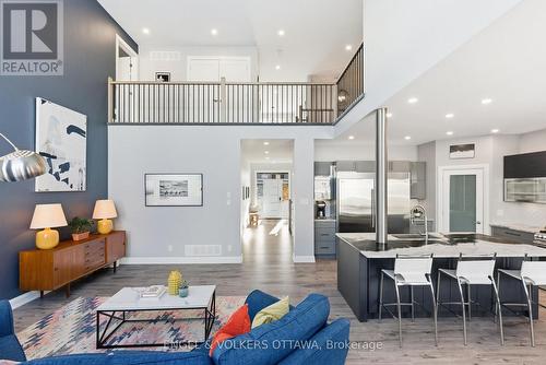 640 Meadowridge Circle, Ottawa, ON - Indoor