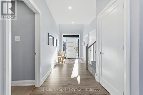 640 Meadowridge Circle, Ottawa, ON - Indoor Photo Showing Other Room