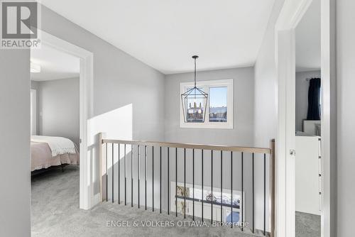 640 Meadowridge Circle, Ottawa, ON - Indoor Photo Showing Other Room
