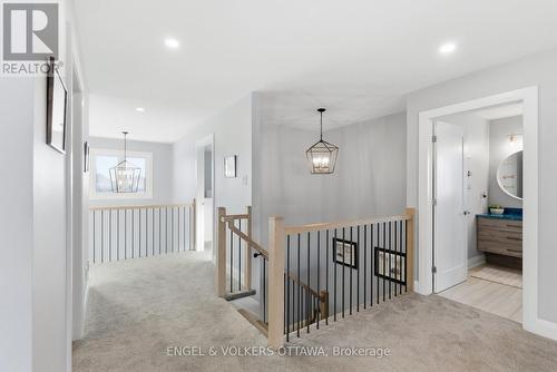 640 Meadowridge Circle, Ottawa, ON - Indoor Photo Showing Other Room