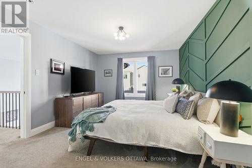 primary bedroom - 640 Meadowridge Circle, Ottawa, ON - Indoor Photo Showing Bedroom