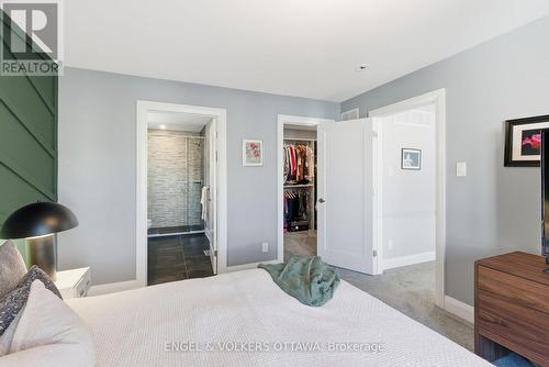 640 Meadowridge Circle, Ottawa, ON - Indoor Photo Showing Bedroom