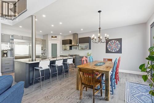 640 Meadowridge Circle, Ottawa, ON - Indoor