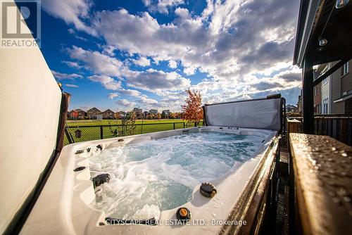 28 Celano Drive, Hamilton, ON - Outdoor