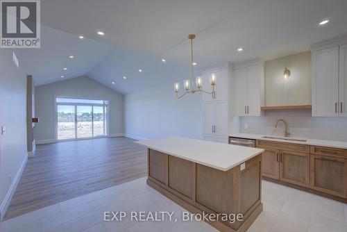 93 Bedell Drive, Mapleton, ON - Indoor Photo Showing Kitchen